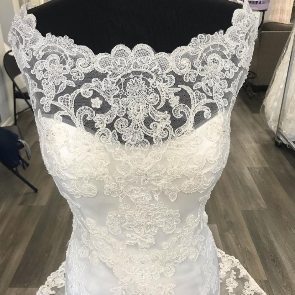 Wedding Dress - Picture 3 of 6